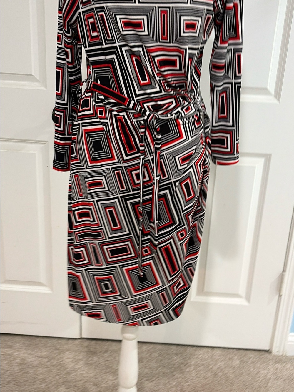 Anne Klein Red Black and White Geometric Midi Dress - Picture 3 of 11